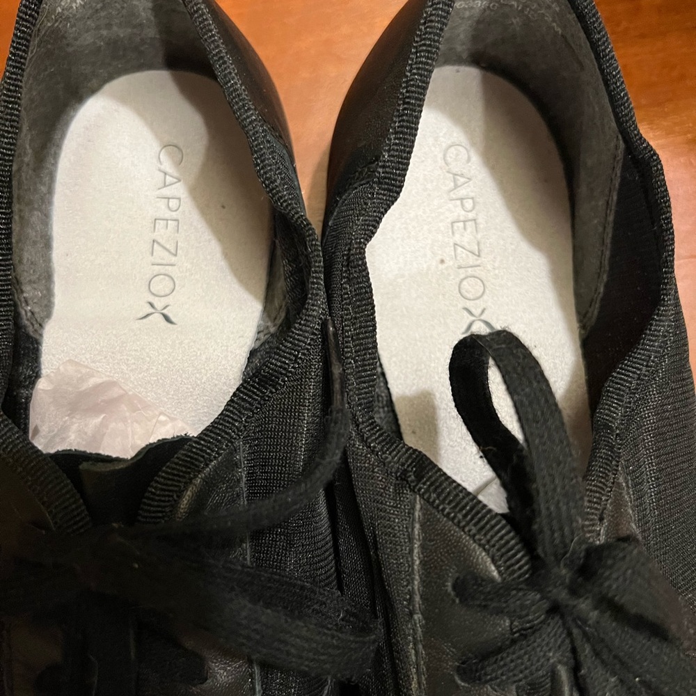 NEW Women’s Capezio E-series jazz shoes - Picture 8 of 9